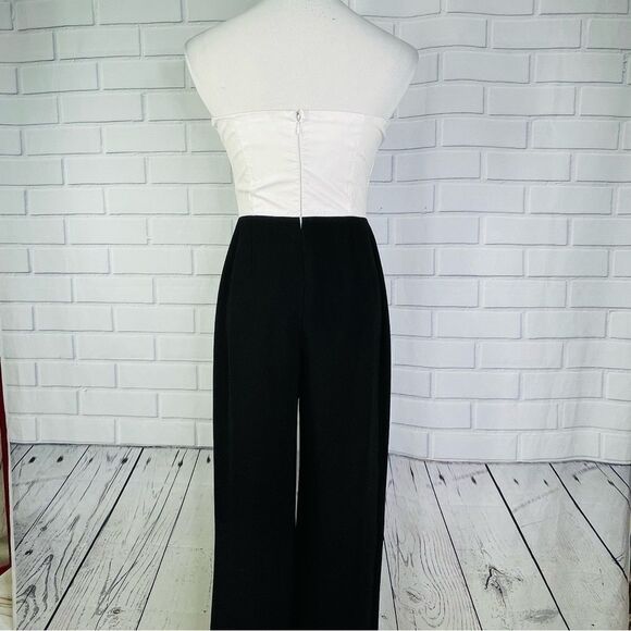 10/$25🦋 Forever 21 Black & White Strapless Jumpsuit - Size Medium - Picture 4 of 7